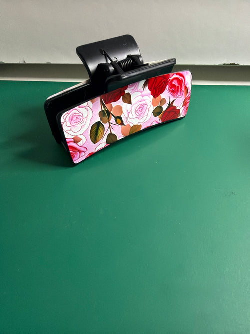 :
Pince à Cheveux « Bouquet de Roses » 🌹🌸